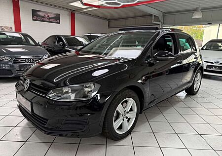 VW Golf Volkswagen VII Lim. Comfortline BMT PANORAMA LED