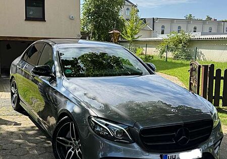 Mercedes-Benz E 200 9G-TRONIC AMG Line + Night Paket + Widecsreen