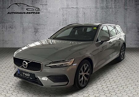 Volvo V60 B3 Mild Hybrid Benzin / Core