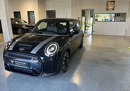 Mini Cooper S Classic Trim Autom,LED,Navi,RFK,Teilled