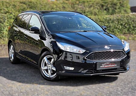 Ford Focus AUTOMATIK*NAVI*GRA*PDC*AHK*LK & FS HEIZUNG*EURO6