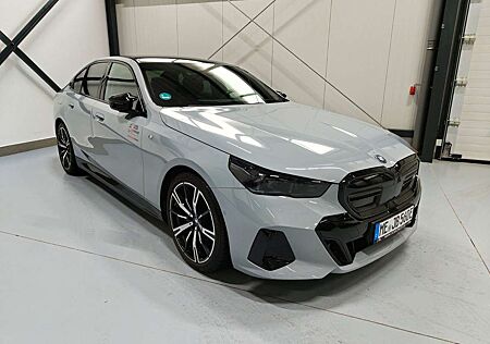 BMW i5 M60 xDrive M-Sport Pro*B&W*Park Prof.*21"