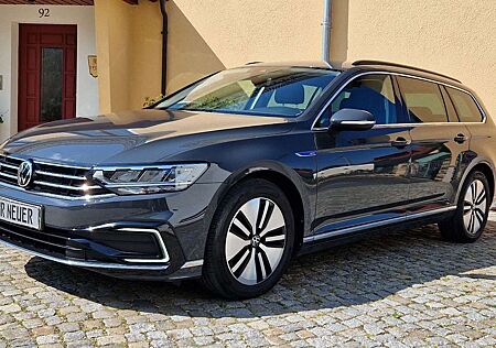VW Passat Variant Volkswagen "GTE"_Climatr_Sitzh_8 fach Alu