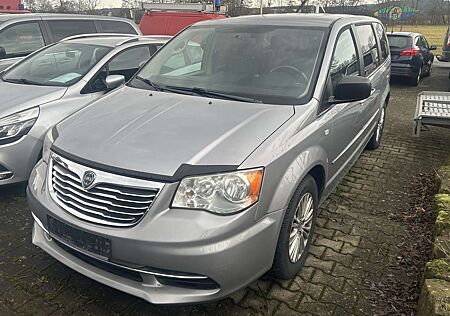 Lancia Voyager 2.8 CRD Aut. 1. Hand 7 Sitzer Alu Klimaaut. Met.