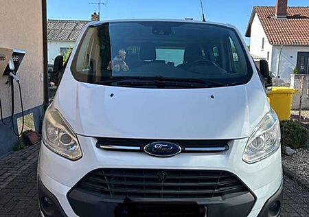 Ford Tourneo Custom 300 L1H1 VATrend