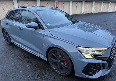 Audi RS3 2.5 TFSI quattro