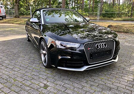 Audi RS5 Cabrio CARBON/KERAMIK/KEYLESS/2.HAND/20 ZOLL