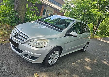 Mercedes-Benz B 180 BlueEFFICIENCY