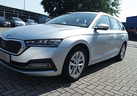 Skoda Octavia Combi First Edition, NAVI, LED, 1. Hand