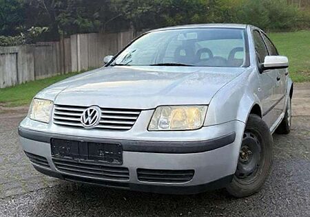 VW Bora Volkswagen 1.6 Comfortline*2.Hand*TÜV&ServiceNEU*SD