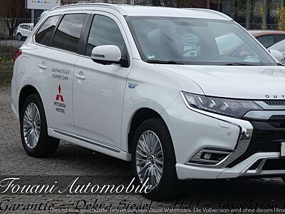 Mitsubishi Outlander PHEV Plus Spirit 4WD 1.Hand Scheckheft