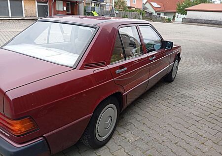 Mercedes-Benz 190