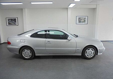 Mercedes-Benz CLK 200 KOMPRESSOR ELEGANCE Klima SD TÜV 03/2026