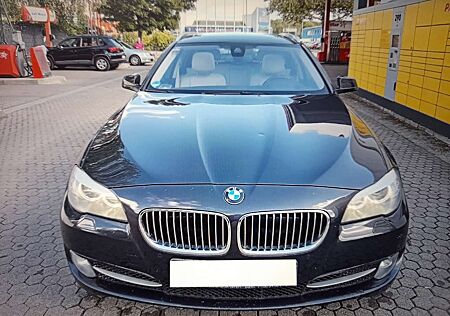 BMW 525d 525 +xDrive+Touring+Aut.