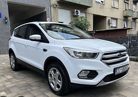 Ford Kuga 1.5 EcoBoost 4x4 Aut. Titanium