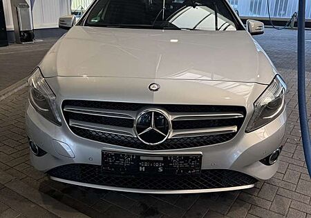 Mercedes-Benz A 200 CDI / d (176.008)