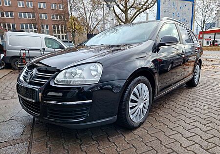 VW Golf Volkswagen 1.6 Variant KLIMA-AHK-PDC-ROSTFREI