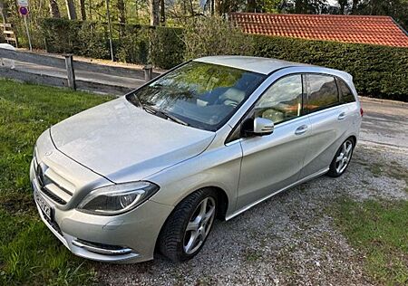 Mercedes-Benz B 180 (BlueEFFICIENCY)