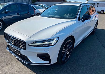 Volvo V60 T 6 R Design Recharge AWD AHK/Pano/B+W/Head