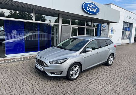 Ford Focus Titanium Navi,Kamera,Winterpaket,PDC