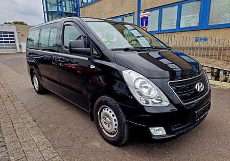 Hyundai H-1 Travel Comfort. 8. Sitze / Klima