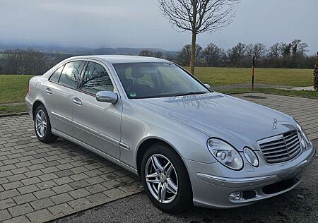 Mercedes-Benz E 200 Kompressor Elegance