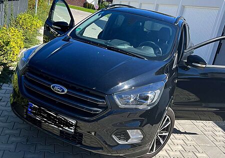 Ford Kuga 1.5 EcoBoost 2x4 ST-Line