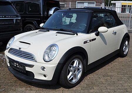 Mini Cooper S Cabrio Sidewalk