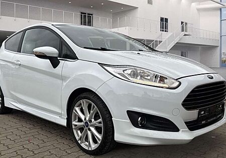 Ford Fiesta Titanium*8xReifen*Kamera*Navi*Garantie