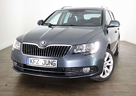 Skoda Superb Combi*4x4*Navi*Leder*HU/AU+Service neu