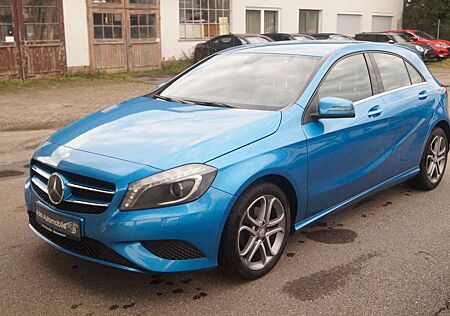 Mercedes-Benz A 180 A -Klasse BlueEfficiency LEDER NAVI