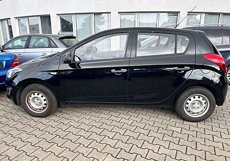 Hyundai i20 1.2 Classic * Scheckheftgepflegt * TÜV Neu