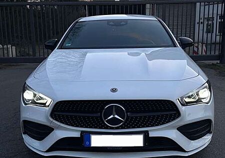 Mercedes-Benz CLA 180 (118.384)