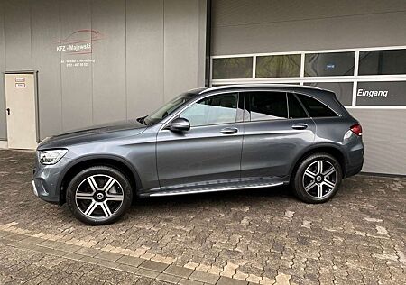 Mercedes-Benz GLC 300 4Matic BURMESTER/DISCTRONIC/360°/AHK