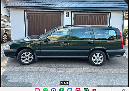 Volvo V70 XC Cross Country