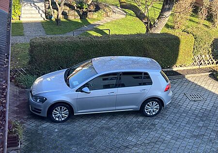 VW Golf Volkswagen 1.2 TSI BlueMotion Technology Cup