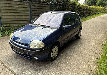 Renault Clio 1.4 RXE Automatik , Klima , 80 000KM