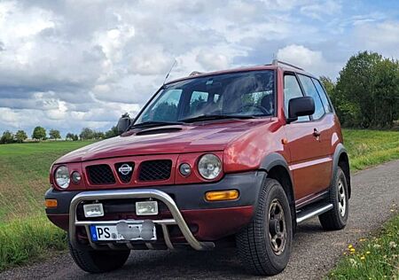 Nissan Terrano II 2.4