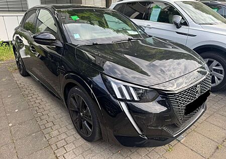 Peugeot 208 PureTech 130 GT EAT8 Navi+LED+Pano+R-Kam+DAB+