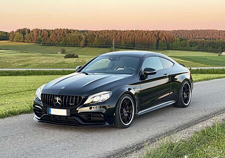 Mercedes-Benz C 63 AMG AMG C 63 S*Performance Sitze*Keramik Bremse*
