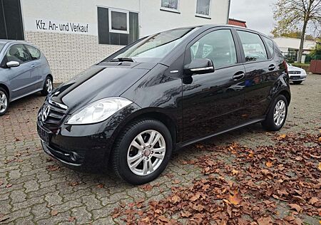 Mercedes-Benz A 160 Navi, Bluetooth, WiFi Hotspot, USB usw.