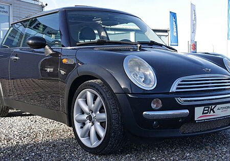 Mini ONE Cooper Automatik Pano Sitzheiz Klima Einparkhilfe