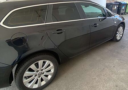 Opel Astra Sports Tourer Diesel 2.0 CDTI DPF