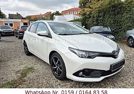 Toyota Auris Team D