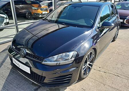 VW Golf Volkswagen GTD BlueMotion Technology DSG