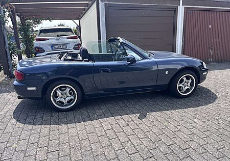 Mazda MX-5 1.6i 16V