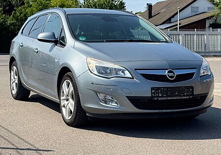 Opel Astra J Sports Tourer Design Edition