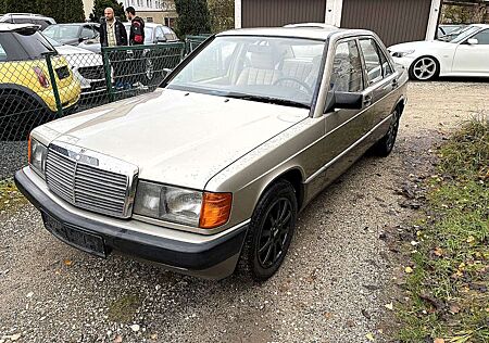 Mercedes-Benz 190 / AUTOMATIK/ SERVOLENKUNK/GUTER ZUSTAND/