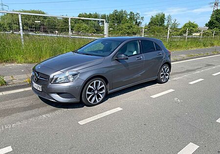 Mercedes-Benz A 180 A-Klasse (BlueEFFICIENCY) 7G-DCT Urban