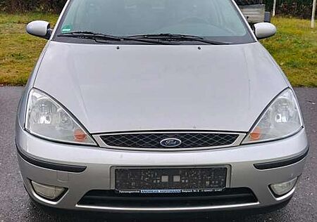 Ford Focus Turnier Ghia